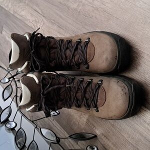 Salomon Hiking Boots